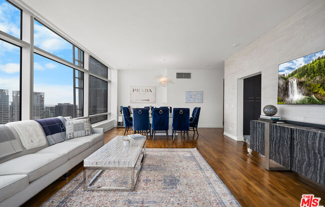 2 beds, 3 baths, 1,700 sqft, $9,500, Unit 37K