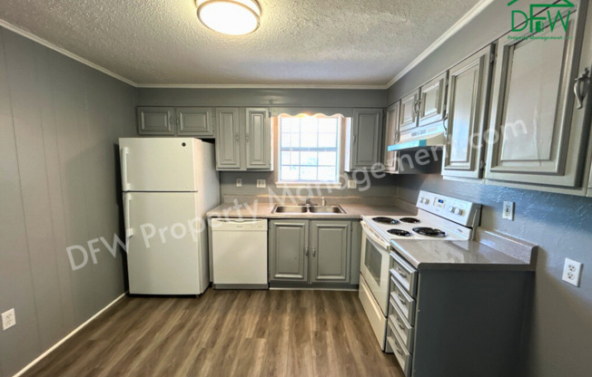 2 beds, 1 bath, $1,025