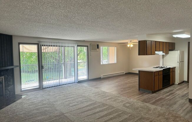 Woodlake Village Apts