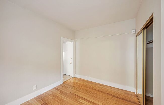 435 Hayes Street Apartments*