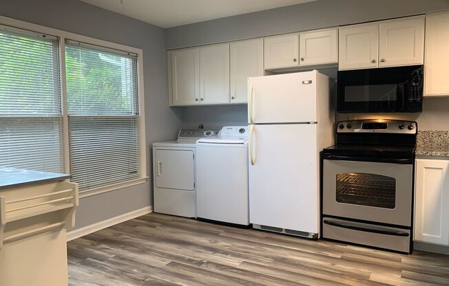 Renovated Townhome Near UNC, Downtown, flexible lease term available!