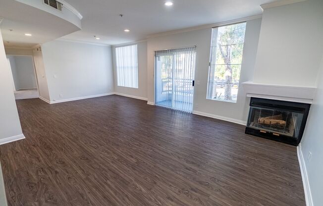 16070 Sunset Blvd