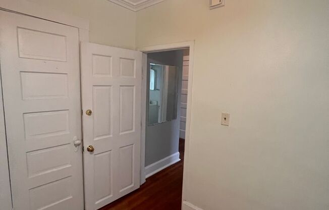 2 beds, 1 bath, 650 sqft, $775, Unit Unit 2 Upper