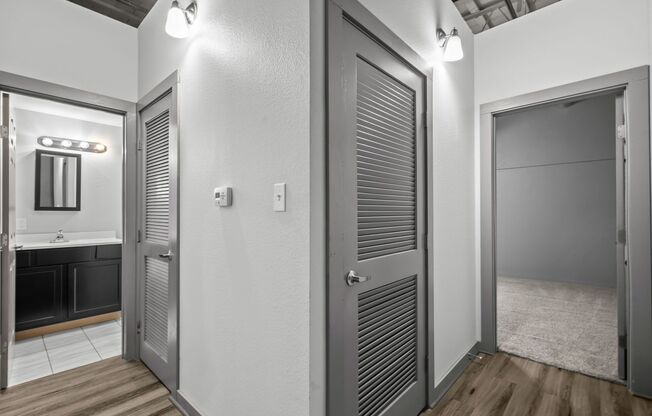 1 bed, 1 bath, 515 sqft, $950, Unit 228