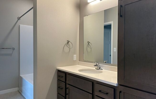 2 beds, 2 baths, 1,070 sqft, $1,495, Unit 204