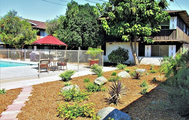 Town and Country Garden Apartments