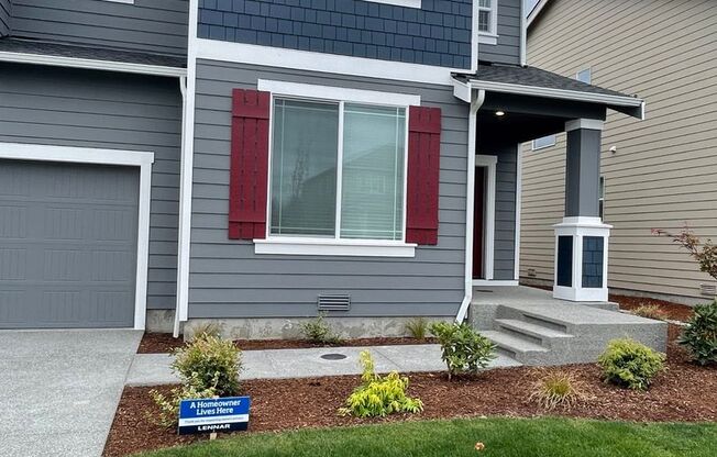 Beautiful Newer Construction In Downtown Puyallup!