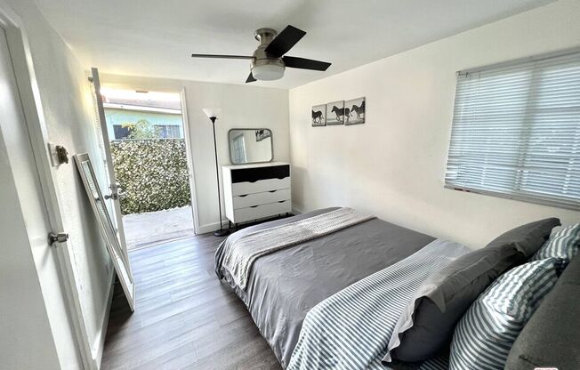 2 beds, , $2,700