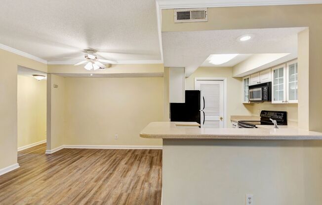 2 beds, 2 baths, $1,850, Unit C