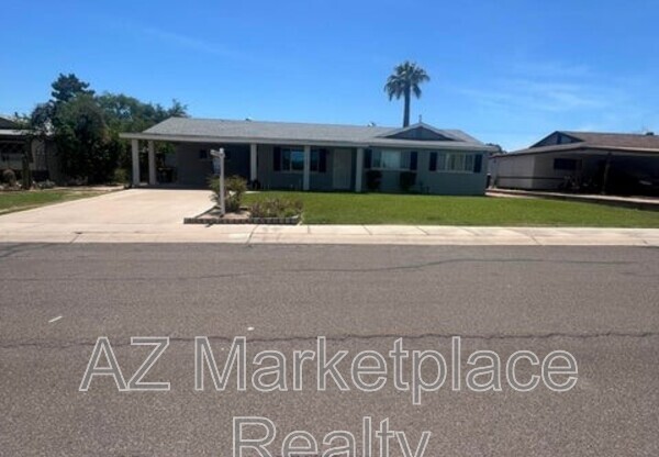 125 E PAPAGO DR