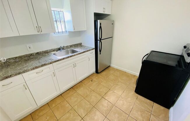 Beautifully renovated 3bed/1bath house close to downtown, Midtown, Wynwood & highways! Must see!