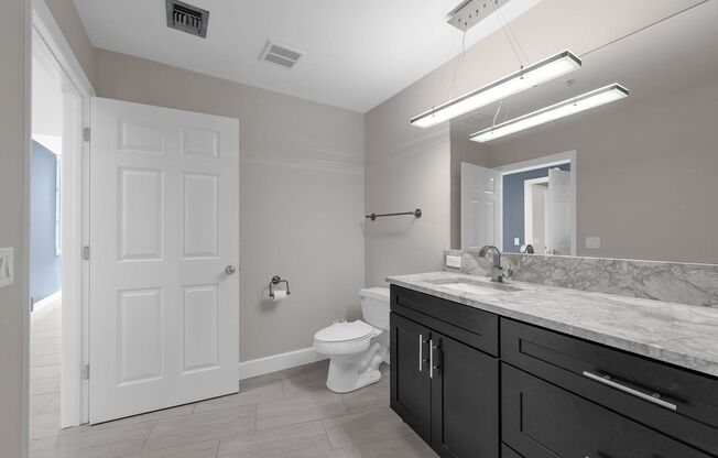 2 beds, 2 baths, $2,850, Unit #1911