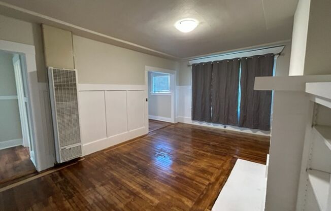 2 beds, 1 bath, $2,100, Unit #6