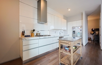 537 E 1 ST