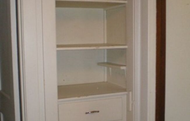 445-447 NE Campus Street