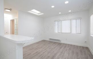 *OPEN HOUSE: 7/19 10:00AM-12:30PM* 1BR Bungalow in PB with Parking, Close to the Beach!