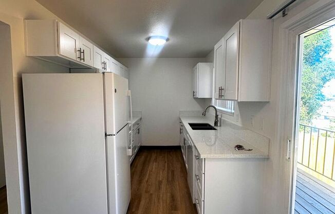 Remodeled 2 Bedroom Rent Ready Apartment!