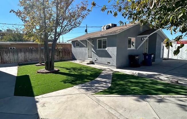 1819 Harding St, North Las Vegas, NV 89030