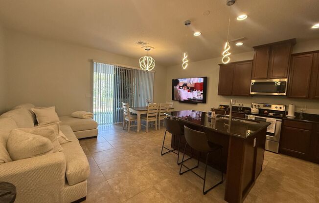 Stunning Townhome in Gated Mitchell Creek Community – Oviedo, FL