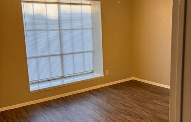2 beds, 1 bath, 853 sqft, $1,425, Unit 649