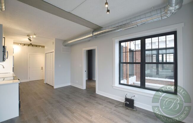 2 beds, 1 bath, 570 sqft, $2,500, Unit 415