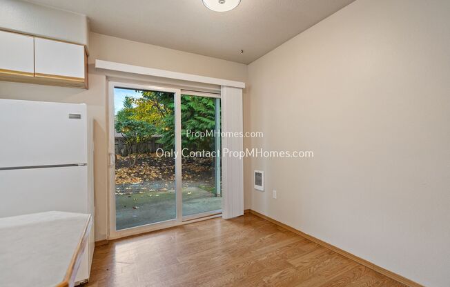 1 bed, 1.5 baths, $1,599, Unit 18757 SE Division Street