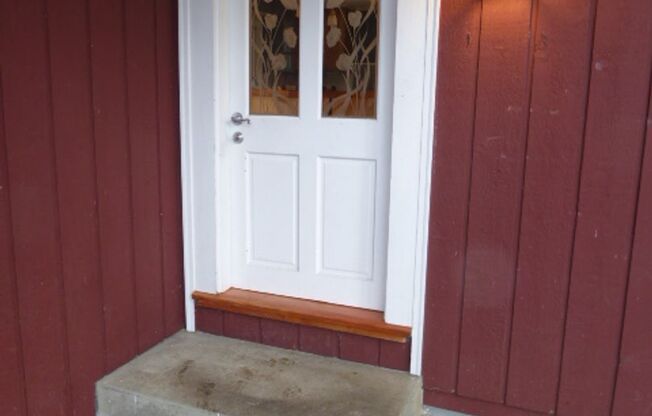 Beautiful 3 Bed 1 Bath Single Family House - Bellevue