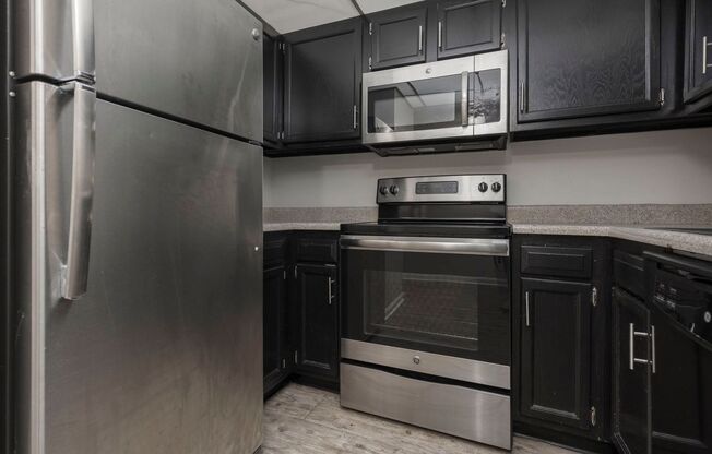 1 bed, 1 bath, $850, Unit 213