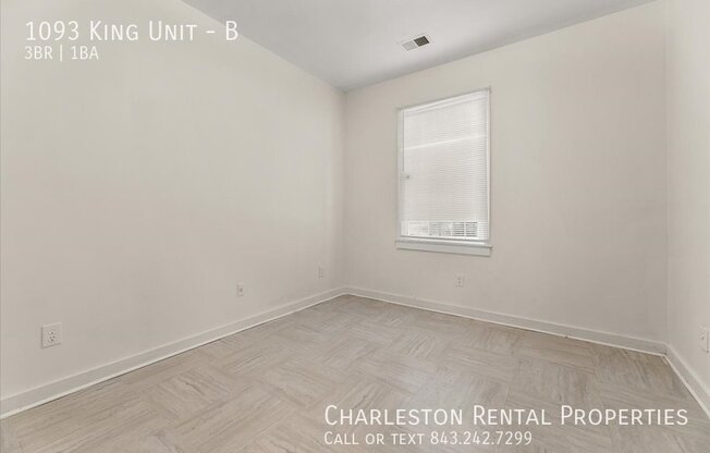1093 KING ST