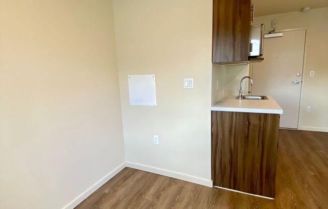 Studio, 1 bath, 175 sqft, $1,275, Unit 217-MFTE