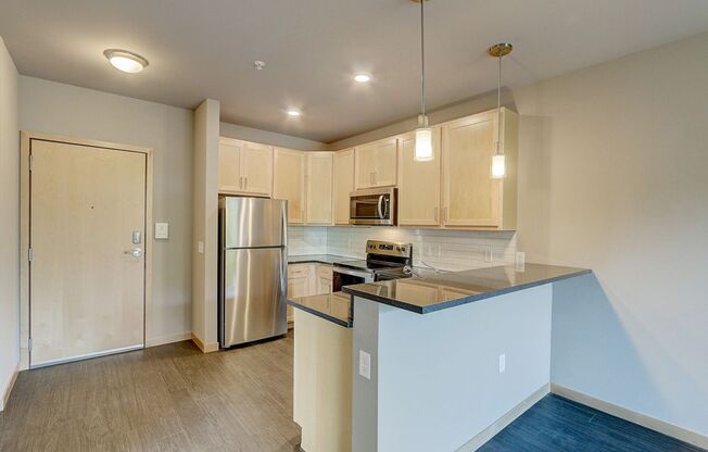 1 bed, 1 bath, 592 sqft, $1,760, Unit 302