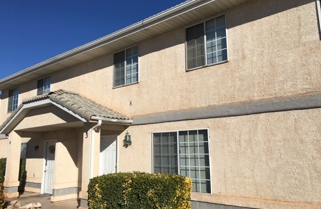 3 beds, 2 baths, $1,498