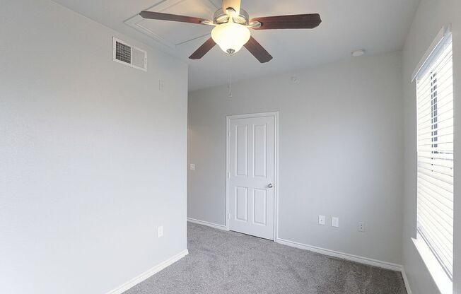 2 beds, 2 baths, 950 sqft, $1,236