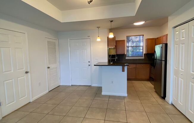 2 beds, 2.5 baths, $1,525