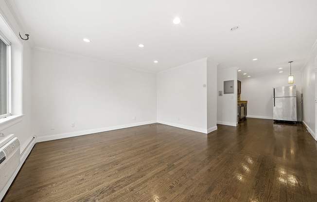 71 OXFORD AVE