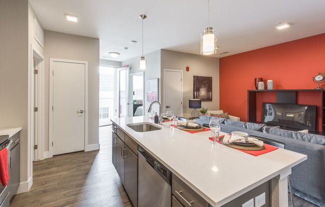 1 bed, 1 bath, 562 sqft, $1,595, Unit 403