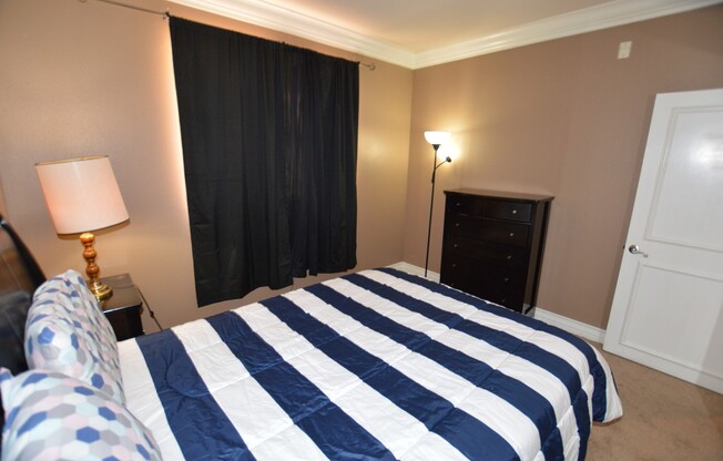 2 beds, 2 baths, $2,200, Unit # 137