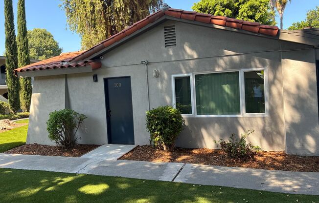 Studio, 1 bath, 370 sqft, $1,732, Unit 100