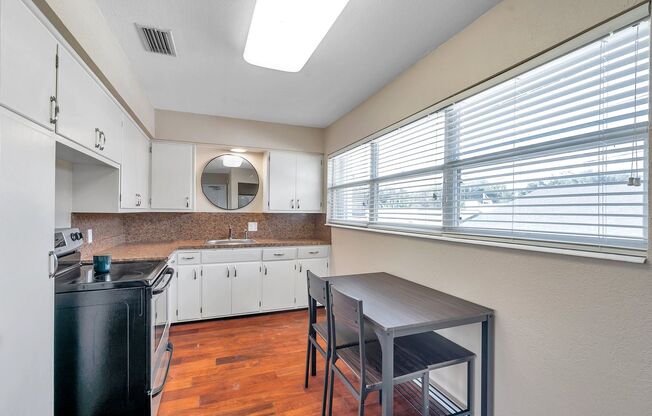 Charming Newly Remolded Apartment for Rent on Central Ave in St Pete!