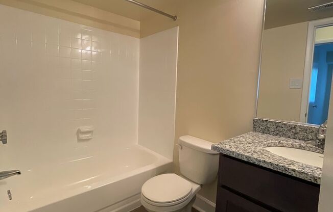 2 beds, 2 baths, 1,000 sqft, $1,990, Unit 14208 #202