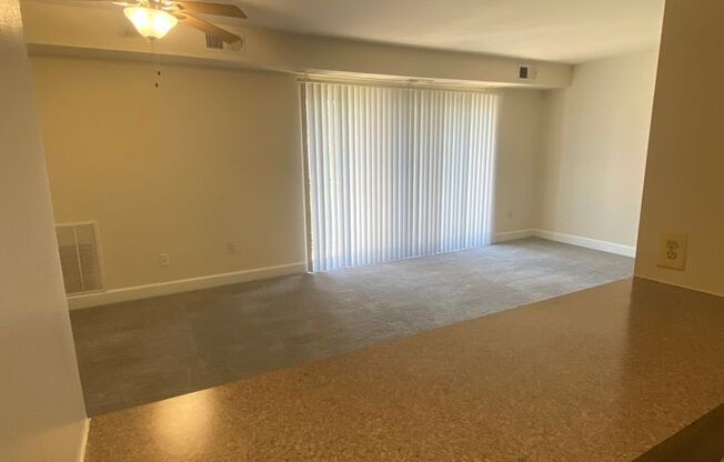 2 beds, 1.5 baths, 1,050 sqft, $1,700, Unit 3400 #302