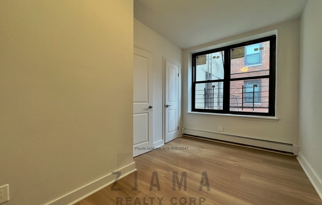 152 PARKSIDE AVE