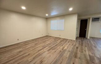 1 bed, 1,200 sqft, $600