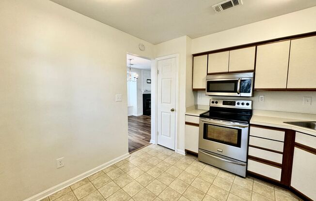 2 beds, 2 baths, $1,600