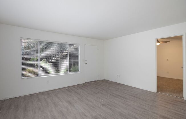 2 beds, 1 bath, $2,795, Unit C