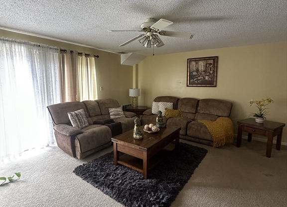 2 beds, 2 baths, 1,280 sqft, $2,800, Unit 201