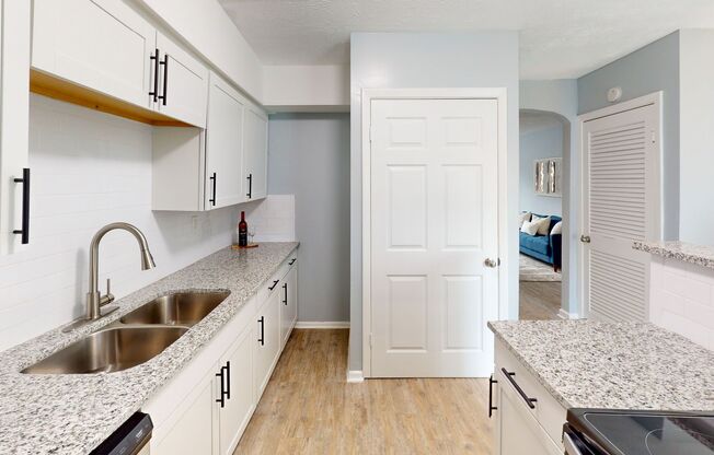 2 beds, 1.5 baths, 1,114 sqft, $1,273, Unit O-01