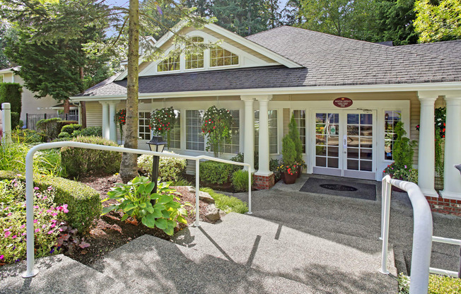 Aspen Creek Apartment Homes Leasing Office Apartments in Kirkland, WA