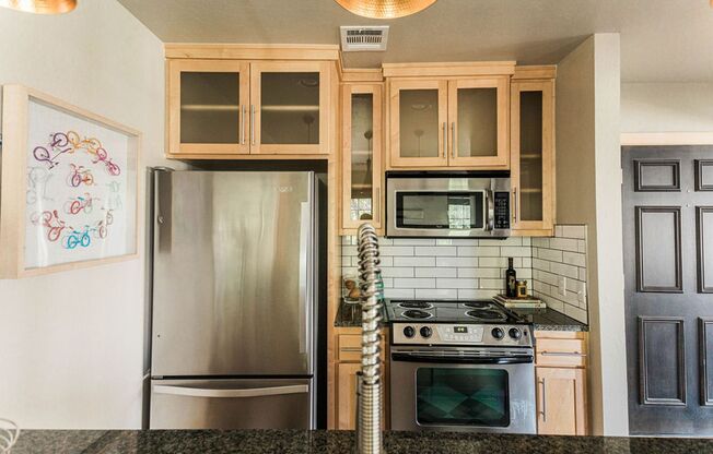 1 bed, 1 bath, 842 sqft, $1,350, Unit 1