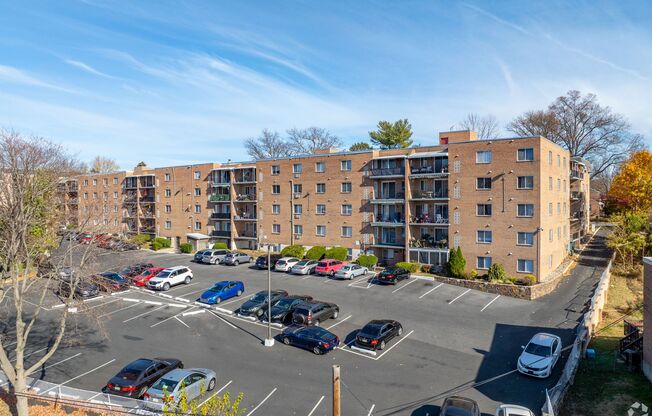 Lindenwood Apartments